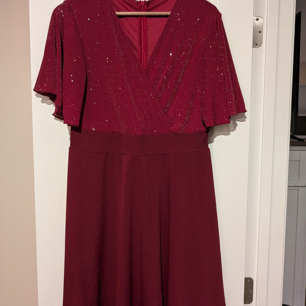 Short Sleeve Glitter Maroon Dress